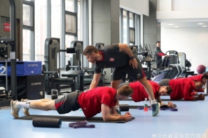 亚泰将士全力备战云南玉昆