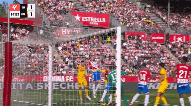 1714841485082077674.gif 滕森头球.gif