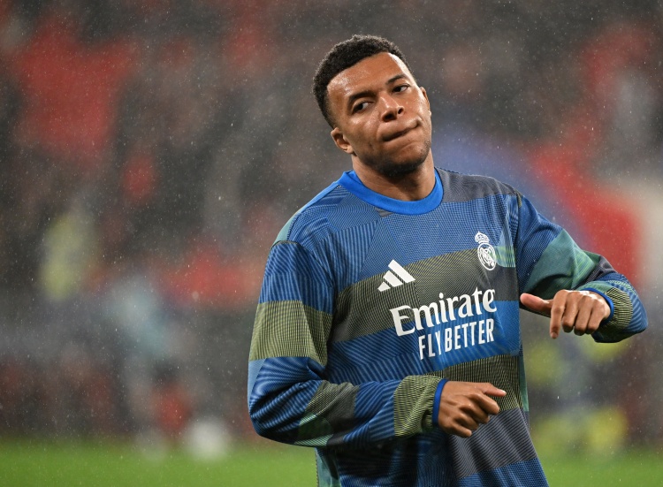 开云Kaiyun中国官网登录入口-距世界杯仅100天！左膝不适3个月，为何姆巴佩的伤情捉摸难定？